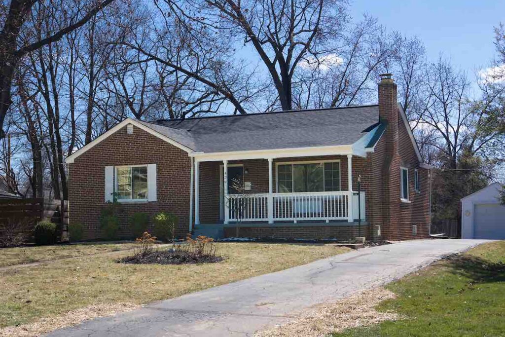 A home at 429 E Beaumont Road in Columbus, Ohio.